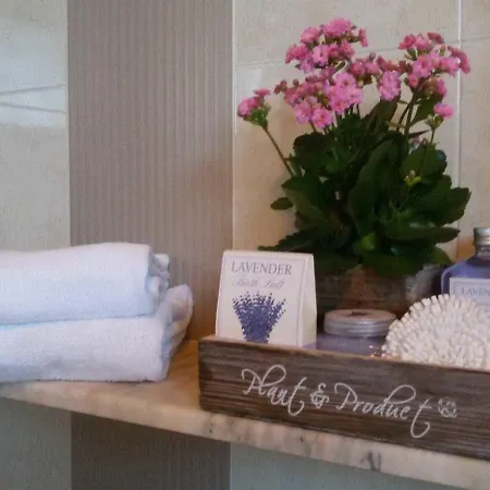 Def House Bed & Breakfast