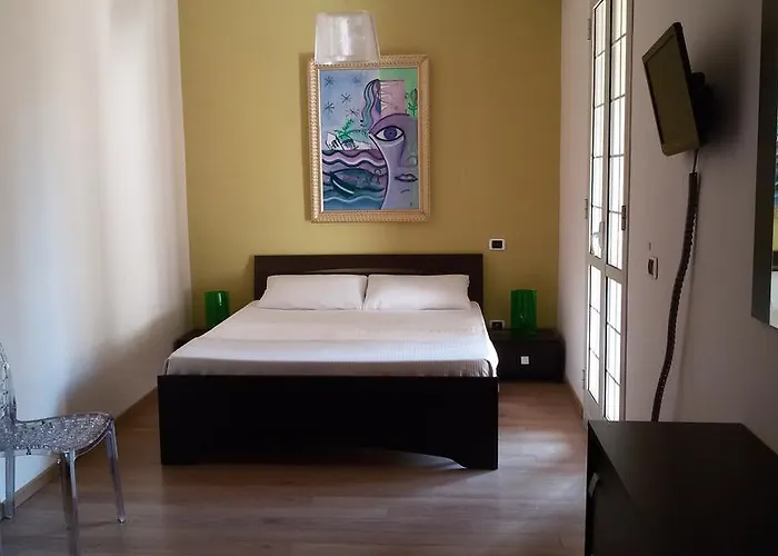 Def House Bed and Breakfast 3*