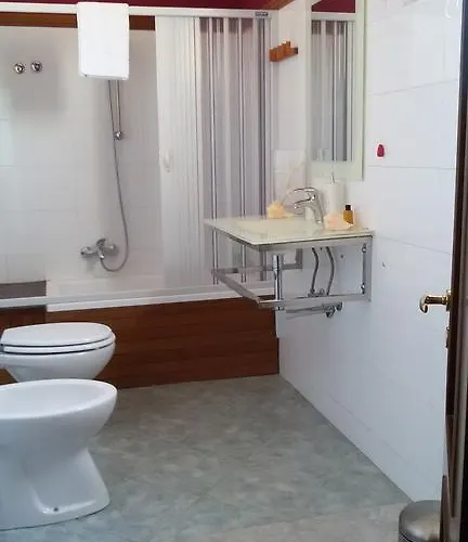 Def House Bed and Breakfast