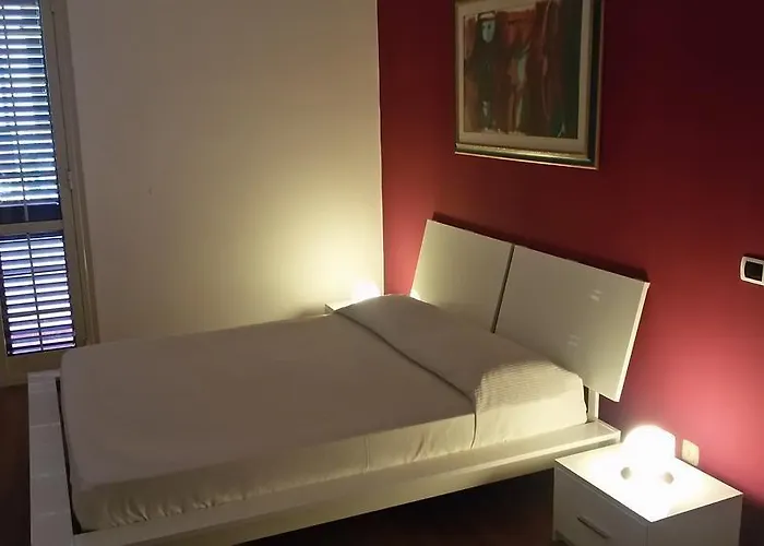 Def House Bed and Breakfast